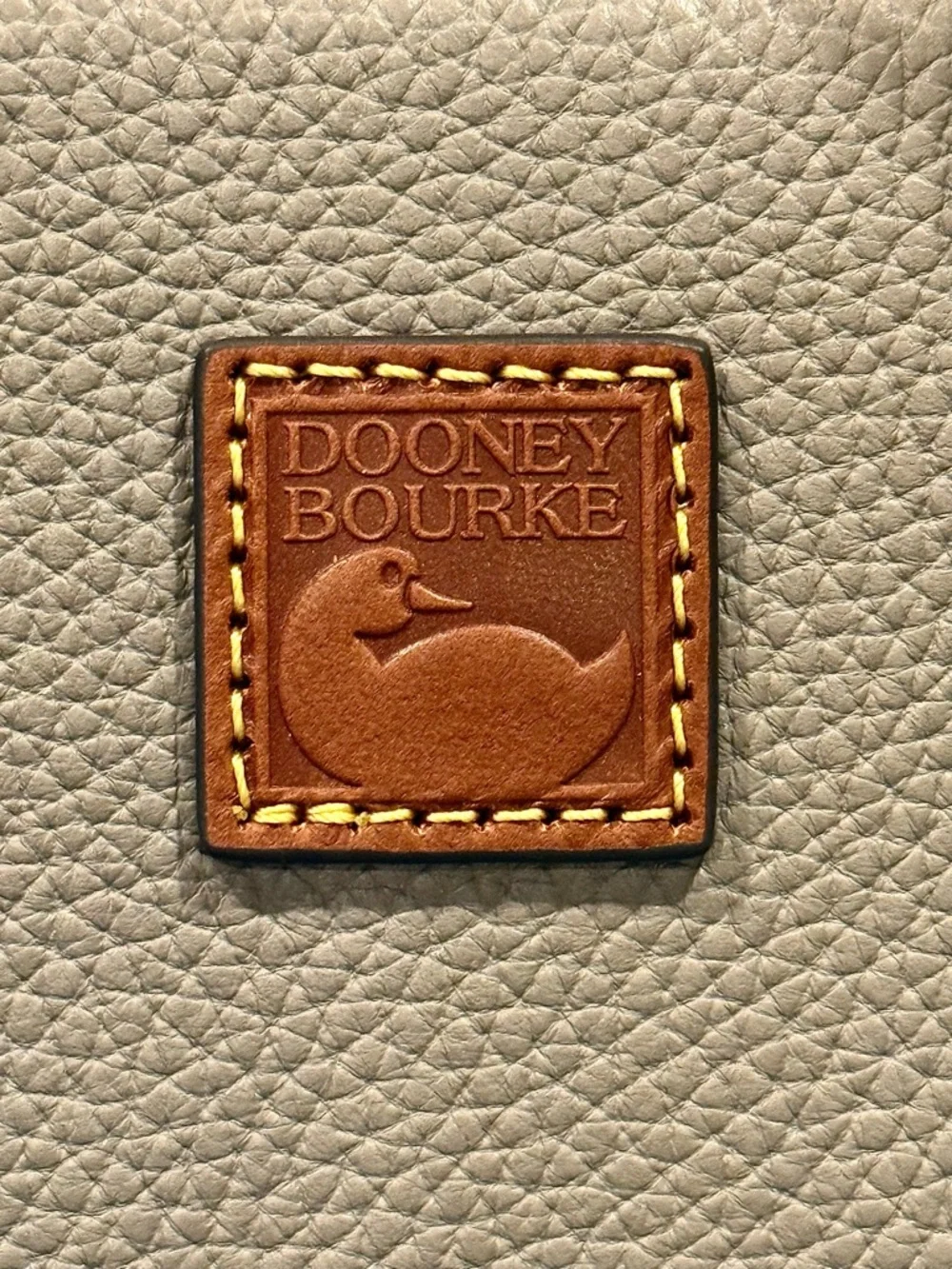 NWT Dooney & Bourke Pebbled Grain Taupe Leather Domed Satchel. - Picture 3 of 10